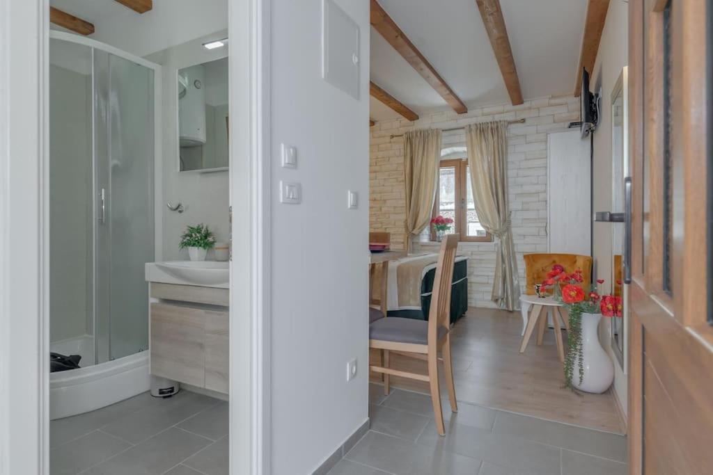 Diva 1,Stylish Old Town Studio Apartment Near Beach Split Ngoại thất bức ảnh