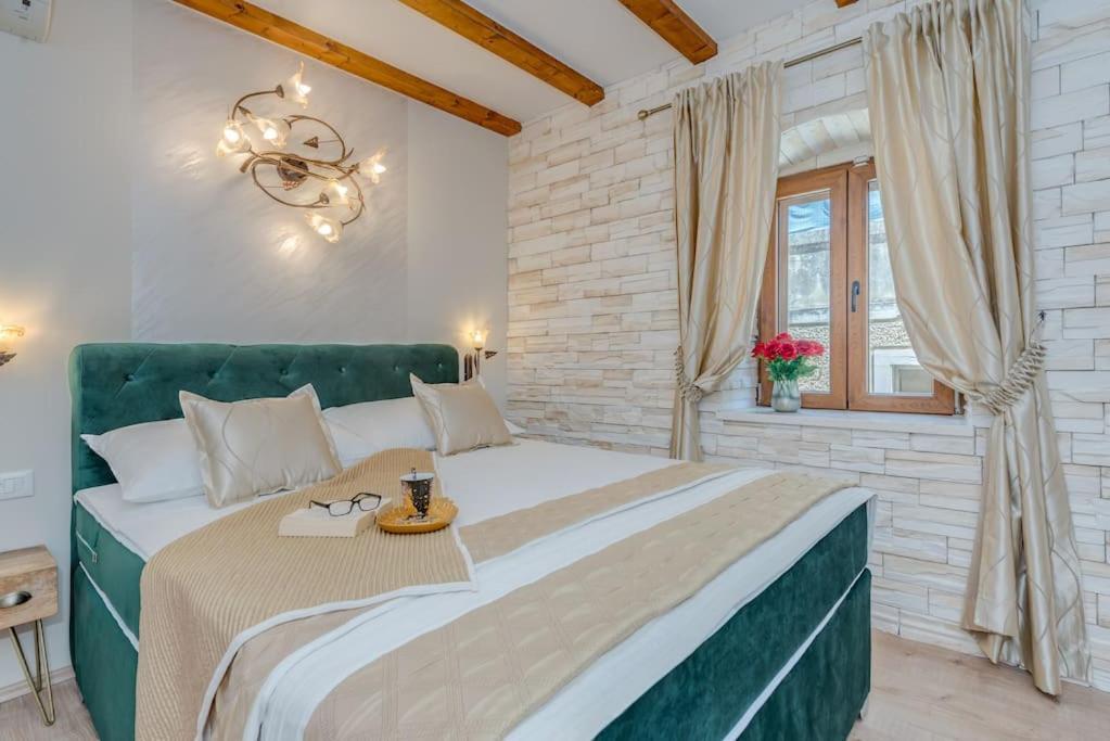 Diva 1,Stylish Old Town Studio Apartment Near Beach Split Ngoại thất bức ảnh