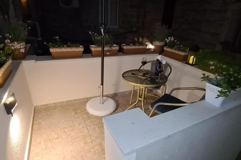 Diva 1,Stylish Old Town Studio Apartment Near Beach Split Ngoại thất bức ảnh