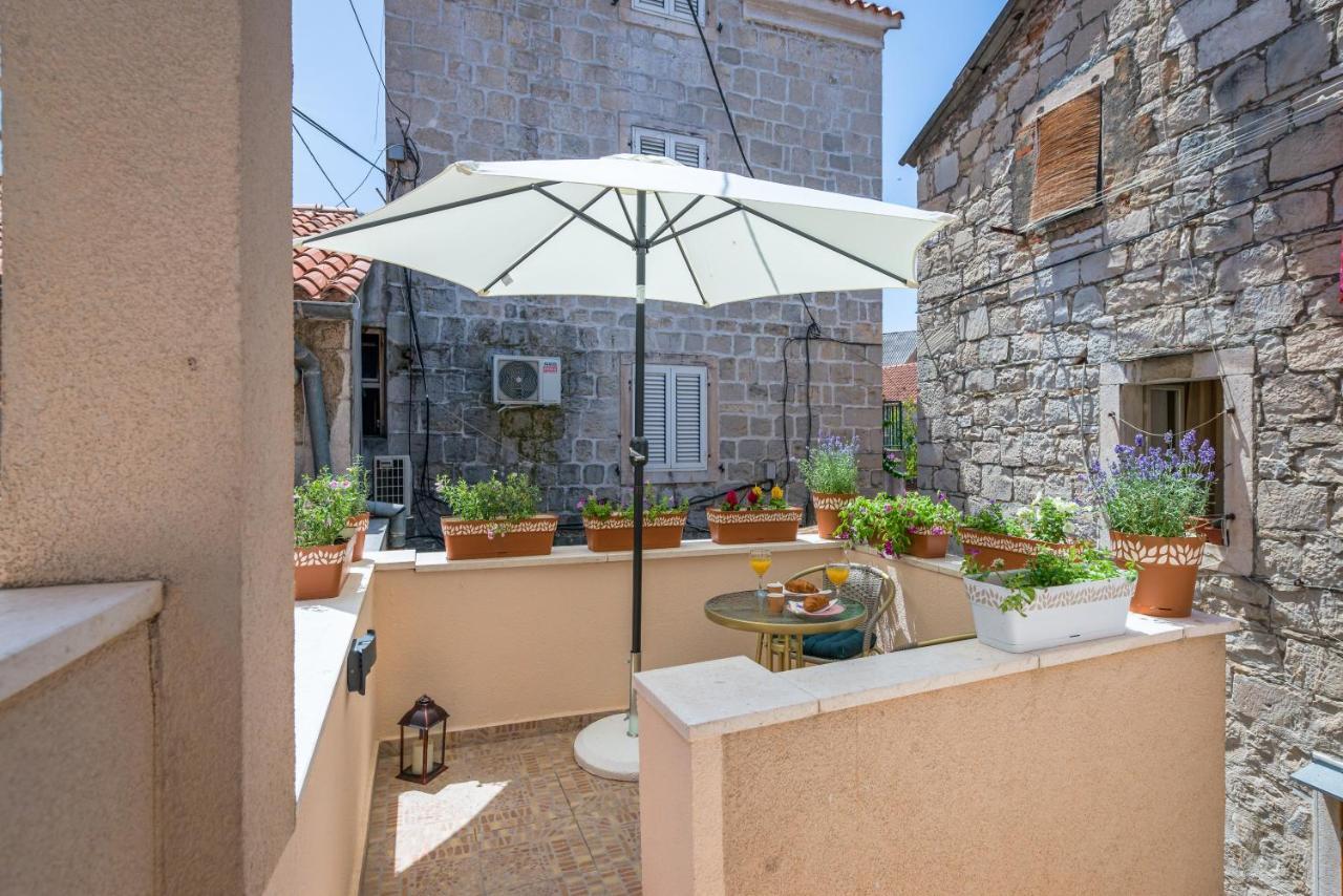 Diva 1,Stylish Old Town Studio Apartment Near Beach Split Ngoại thất bức ảnh